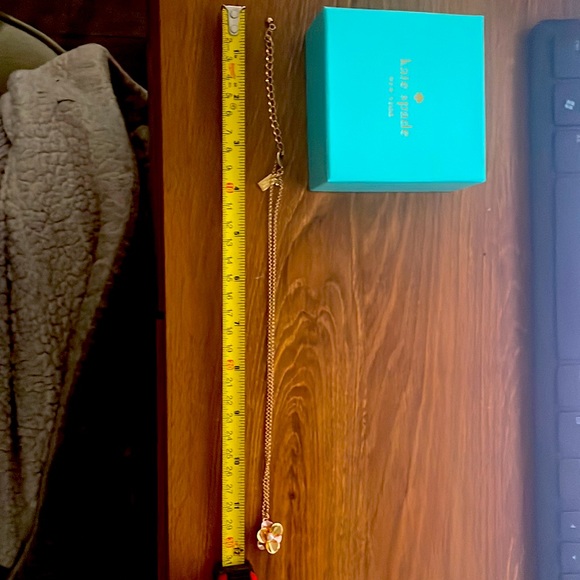 Gold Flower Pearl Pendant Kate Spade necklace - Picture 3 of 4